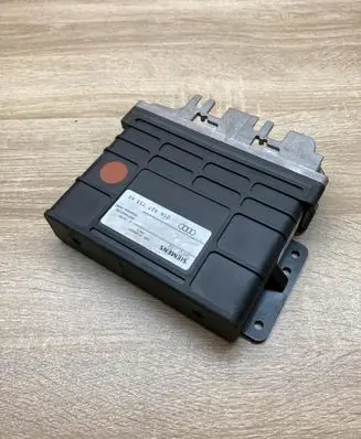 Audi A4 S4 B6 8E 8H Gearbox control unit/module 01N927733AD