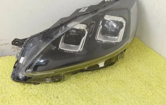 Ford Kuga III Headlight/headlamp LV4B-13ED17-AL