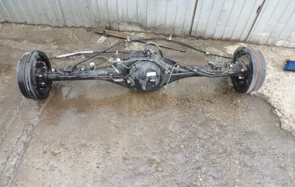 Mitsubishi L200 Rear axle beam with reductor 