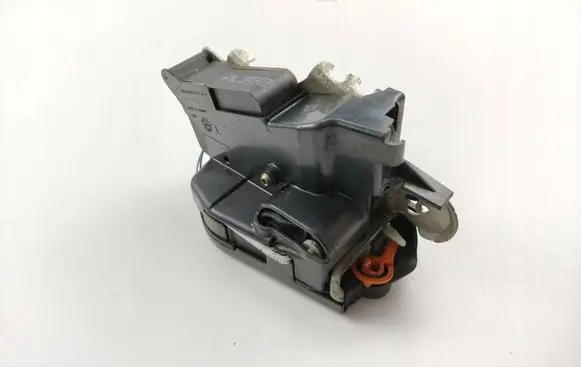 Mercedes-Benz Vito Viano W639 Sliding door lock A2C53016762