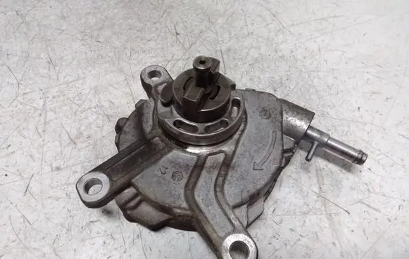Toyota Avensis T270 Vacuum pump 29031018 7439