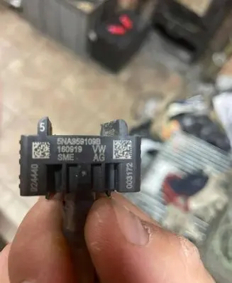 Volkswagen Tiguan Airbag deployment crash/impact sensor 5NA959109B