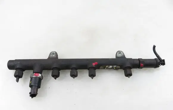 Renault Trafic II (X83) Fuel main line pipe 7700114017 0445214024 0281002405