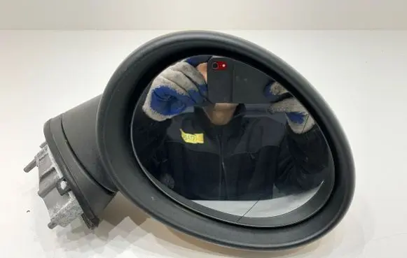 Mini One - Cooper Coupe R56 Front door electric wing mirror