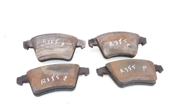 Volkswagen Transporter - Caravelle T5 Brake pads (front) 