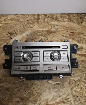 Jaguar XF Climate control unit 8X2318C858AG