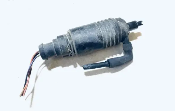 Audi A4 S4 B5 8D Windscreen/windshield washer pump 4a0955651