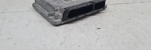 Volkswagen PASSAT B5 Engine control unit/module 038906018P 0281001720
