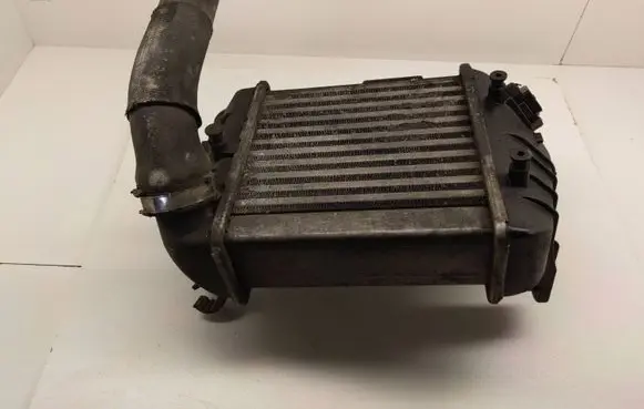 Audi A4 S4 B7 8E 8H Intercooler radiator 8E0145805R