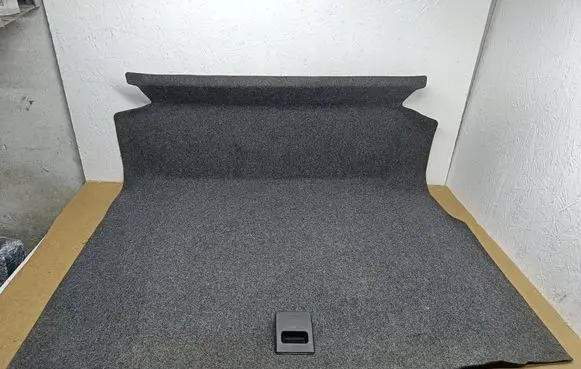 Trunk/boot floor carpet liner