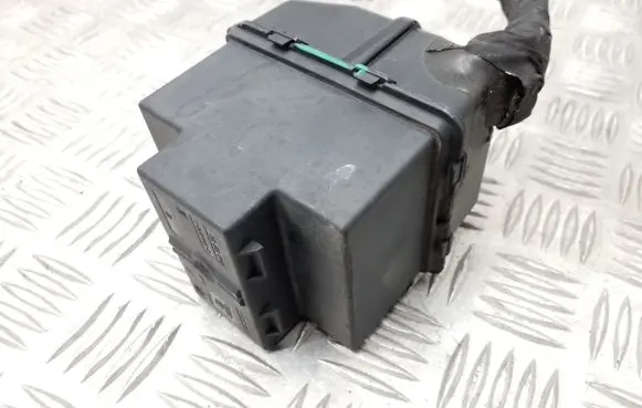 Volkswagen PASSAT B7 Fuse box set 7N0937311