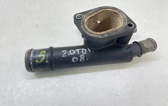 Audi A4 S4 B7 8E 8H Engine coolant pipe/hose 038121132D