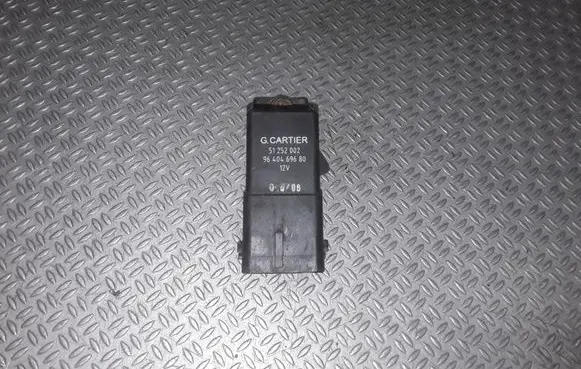 Citroen C4 I Glow plug pre-heat relay 9641086480