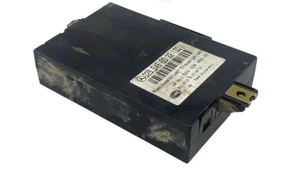 Mercedes-Benz E W211 Tailgate/trunk control unit/module 0295456032 5ZA00846900