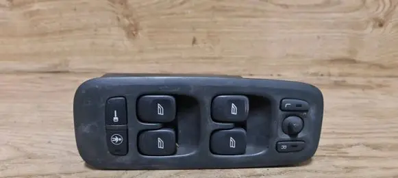 Volvo S60 Electric window control switch 8682836