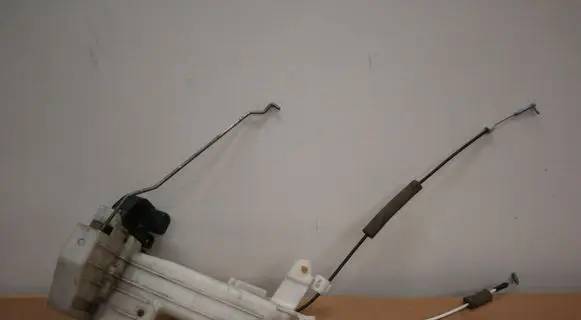Chrysler Pacifica Front door lock