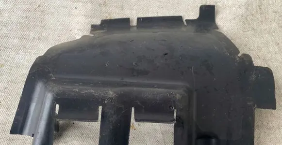 Skoda Octavia Mk4 Intercooler air guide/duct channel 5E3121284