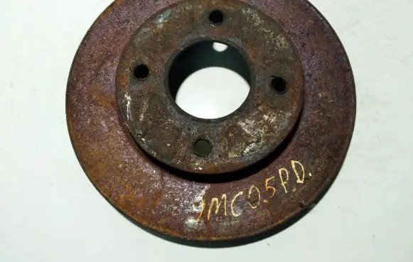 Mitsubishi Colt Front brake disc ventiliuojamas