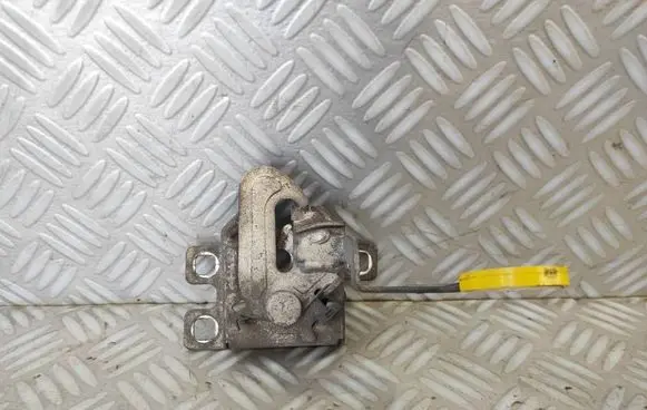 Engine bonnet/hood lock/catch