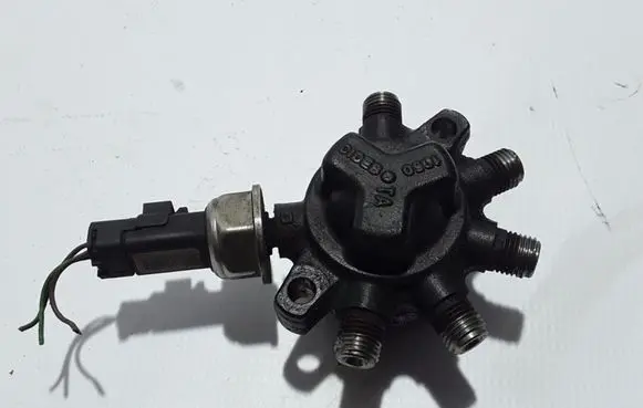 Renault Kangoo I Fuel main line pipe 8200057232