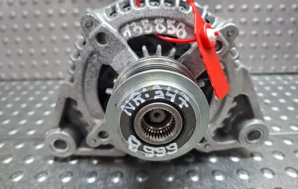 Opel Corsa E Generator/alternator S27624347 13585666B