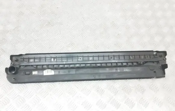 BMW 7 E65 E66 Radiator mount bracket 7795383