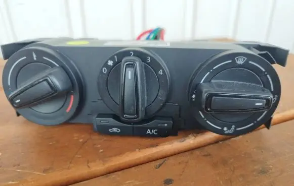 Volkswagen Polo V 6R Climate control unit 6C0820045
