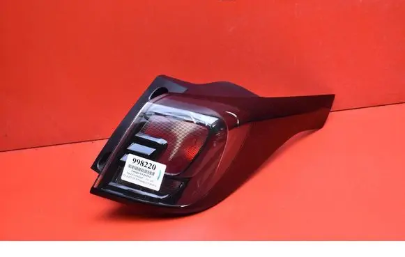 Opel Crossland X Rear/tail lights 39235952
