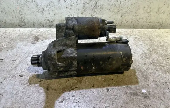 Volkswagen Caddy Starter motor 000123016
