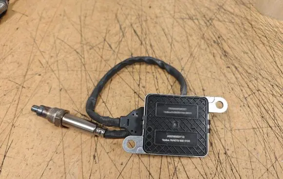 Mercedes-Benz S W222 Lambda probe sensor A0009059112