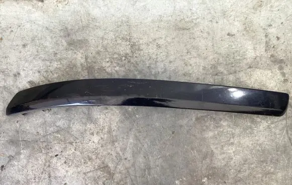 Volvo S60 Front bumper splitter molding 08693185