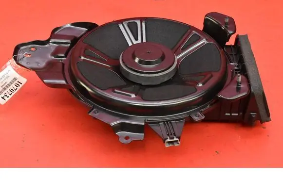 Volvo V60 Subwoofer speaker 31456823