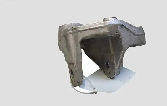Peugeot 508 Engine mounting bracket 9647646380