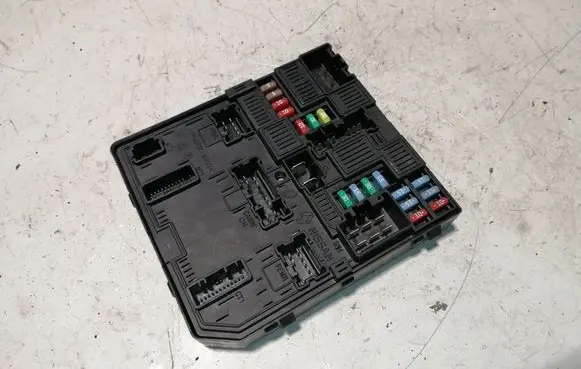 Renault Talisman Fuse module 284B68873R