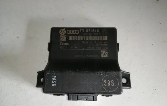 Audi A4 S4 B8 8K Gateway control module 8T0907468H