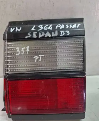 Volkswagen PASSAT B3 Tailgate rear/tail lights 357945108