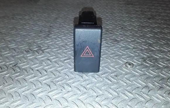 Toyota Avensis T250 Hazard light switch