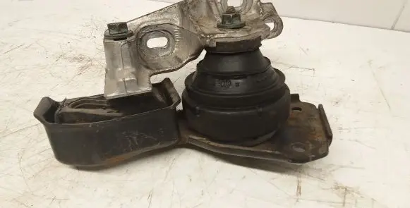 Seat Alhambra (Mk1) Engine mounting bracket TM31086004