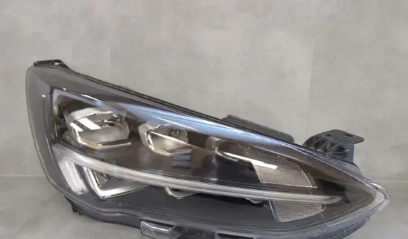 Ford Focus Headlight/headlamp JX7B-13E014-CE