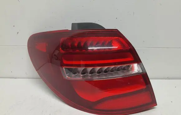 Rear/tail lights