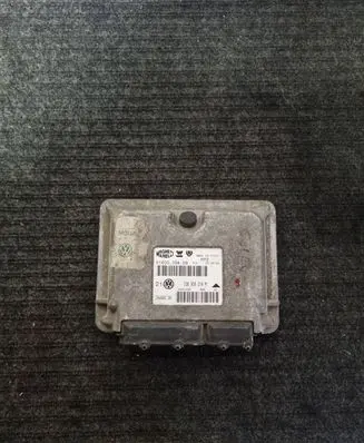 Volkswagen PASSAT B5.5 Engine control unit/module 6160039408 NH2UU38 036906014M