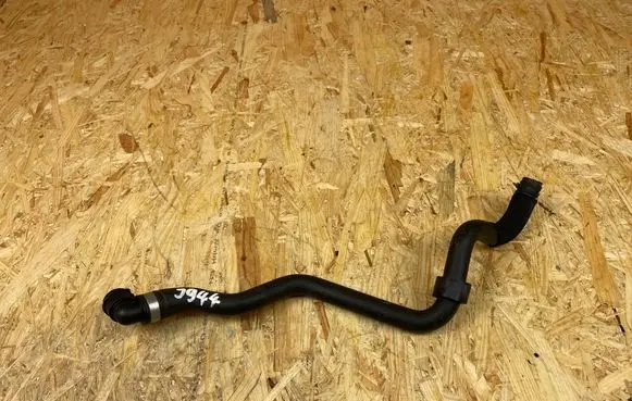 Mercedes-Benz C W205 Engine coolant pipe/hose A2055015801