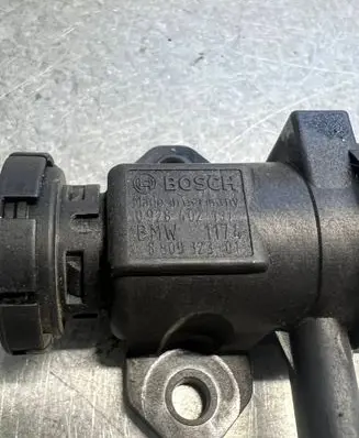 BMW 5 E39 Turbo solenoid valve 1703720