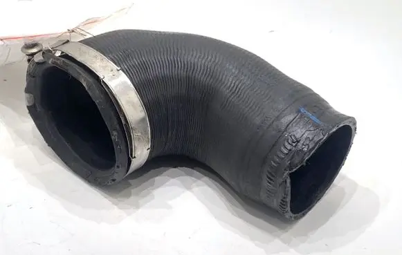 Volkswagen Golf V Intercooler hose/pipe 