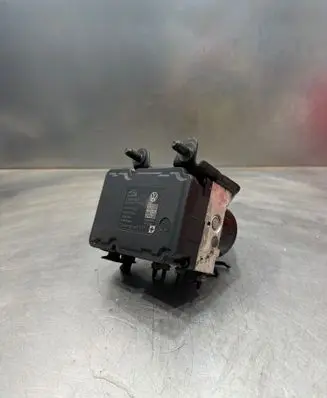 Volkswagen Golf VI ABS Pump 1K0907379BE 10096103433 10061936541