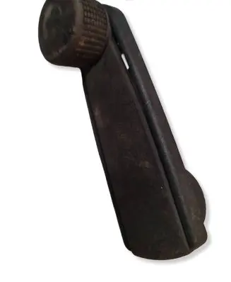 Volkswagen PASSAT B3 Front door window winding handle 357837581