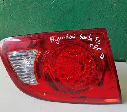 Hyundai Santa Fe Tailgate rear/tail lights 924052B000