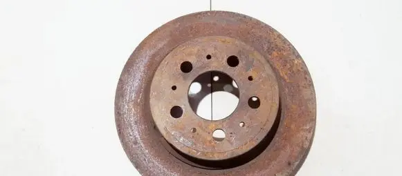 Volvo V70 Rear brake disc neventiliuojamas