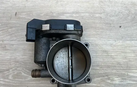 BMW X1 E84 Throttle valve 7597871 13547597871