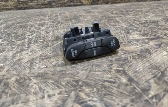 Chevrolet Epica Steering wheel buttons/switches 96645143